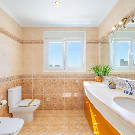 Almendros - Plusholidays *