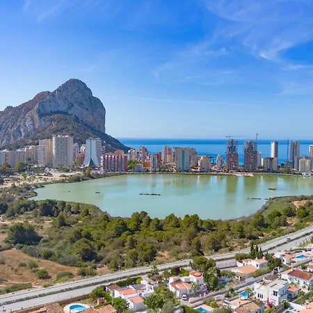 Almendros - Plusholidays