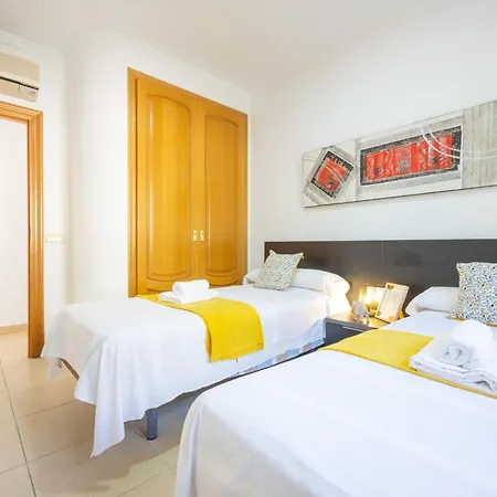 Almendros - Plusholidays *