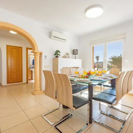 Almendros - Plusholidays Ifach