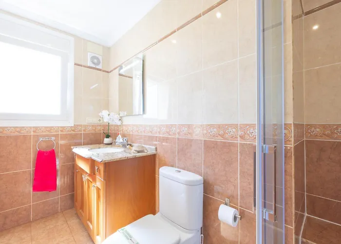 Almendros - Plusholidays *